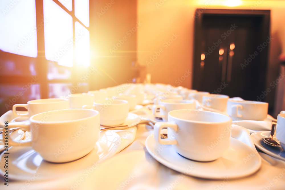 Obraz premium Cup of coffee are on the table in the hotel.