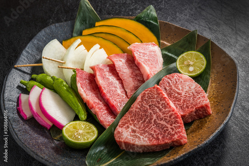 高級ブランド和牛で焼肉 Japanese style luxury grilled beef