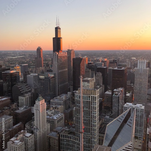 sunset chicago skyline 