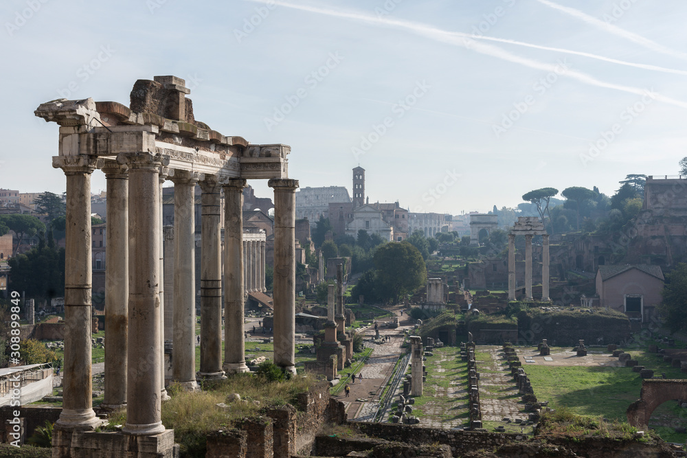 antiguos restos y ruinas romanas