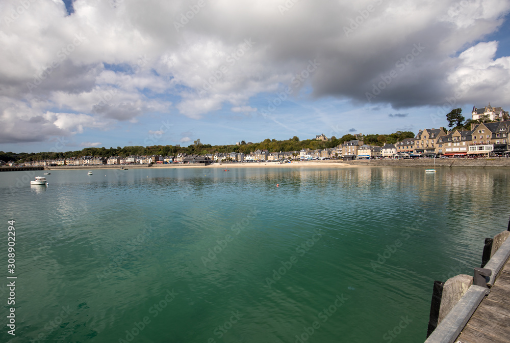Obraz premium Cancale, fishing port and famous oysters production town located at the western end of the bay of Mont Saint-Michel on the Emerald Coast, Brittany, France