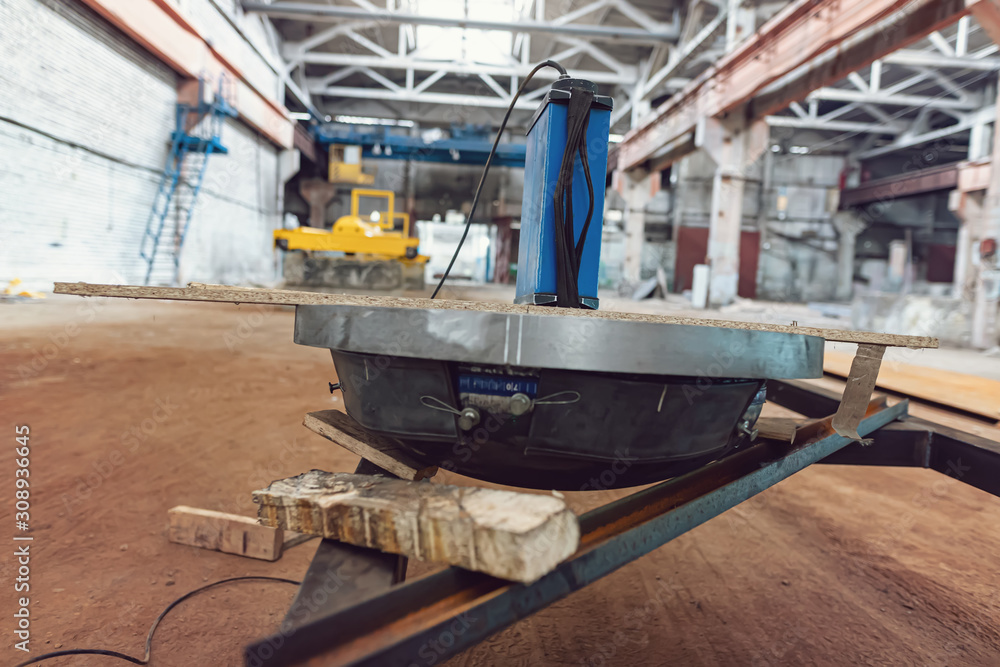Fototapeta premium Quality control of welds of heat exchanger body elements by x-ray method