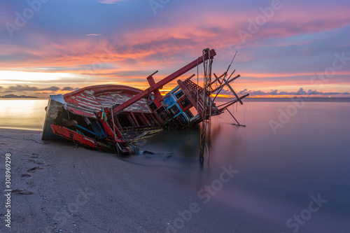 Vászonkép Old shipwrecked on the beach Shipwreck at Krating Beach, Pattaya, Thailand