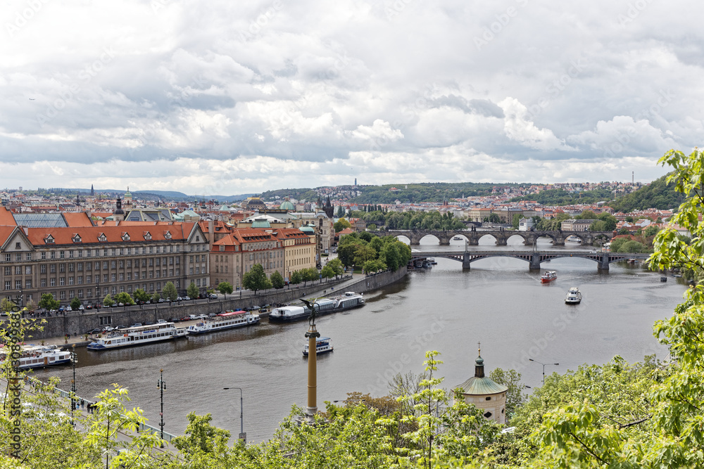 プラハの街並み　モルダウ川　巨大メトロノームからの景色