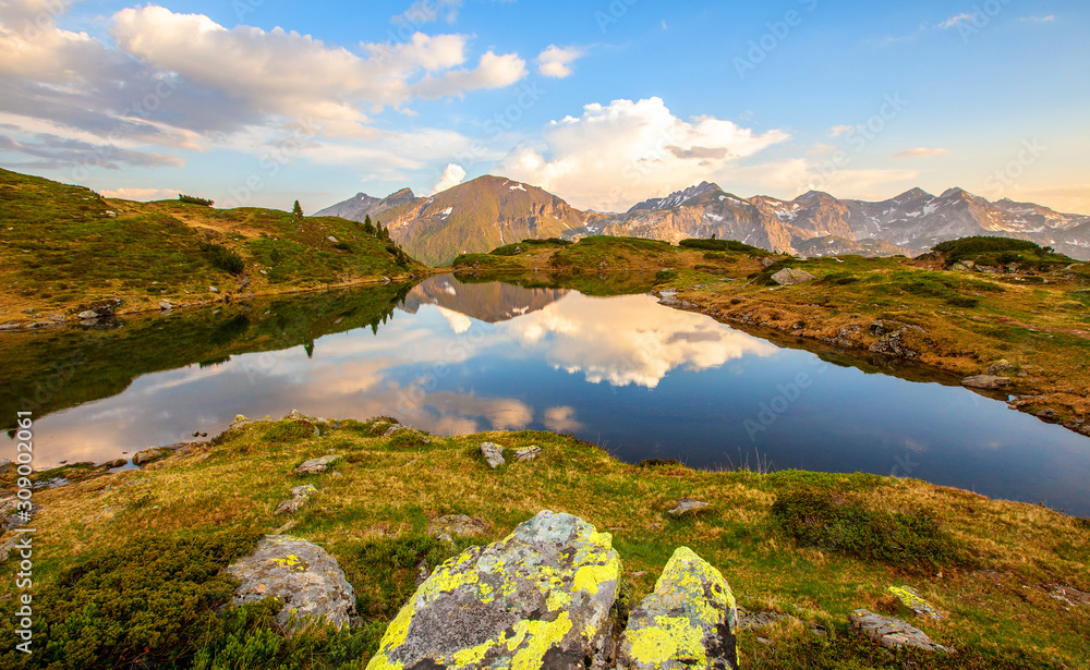 Der Krummschnabelsee in Obertauern zu jeder Jahreszeit 