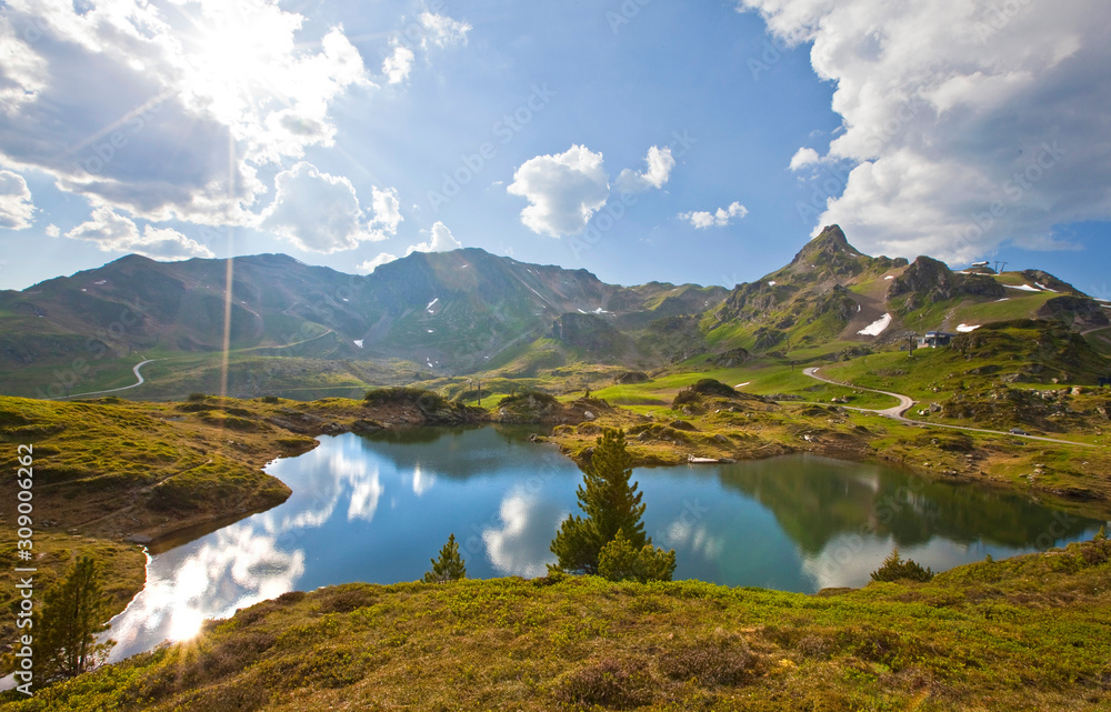 Der Krummschnabelsee in Obertauern zu jeder Jahreszeit 