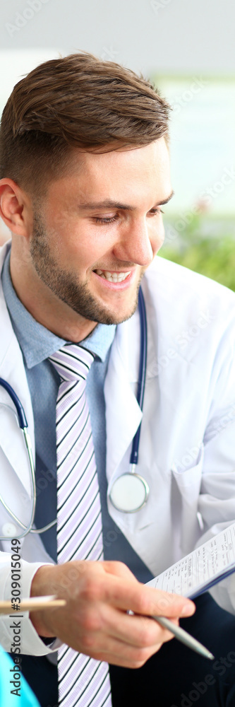 Fototapeta premium Smiling doctor getting good news
