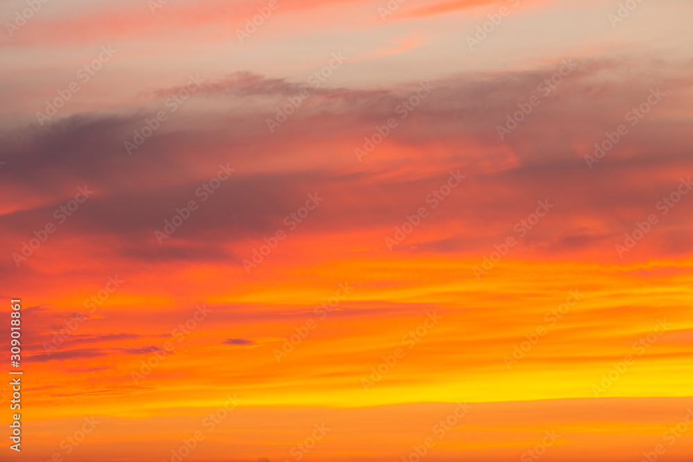 Fototapeta premium Beautiful red and orange colors of a sunrise or sunset