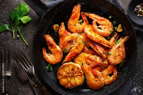 Принти на полотні Roasted shrimps on pan