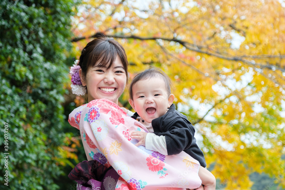 着物を着た親子 着物を着た親子
