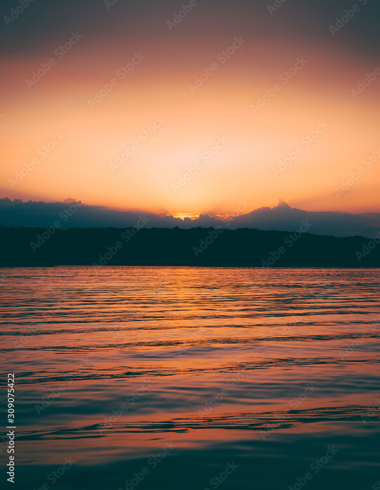 Fototapeta premium sunset over the sea