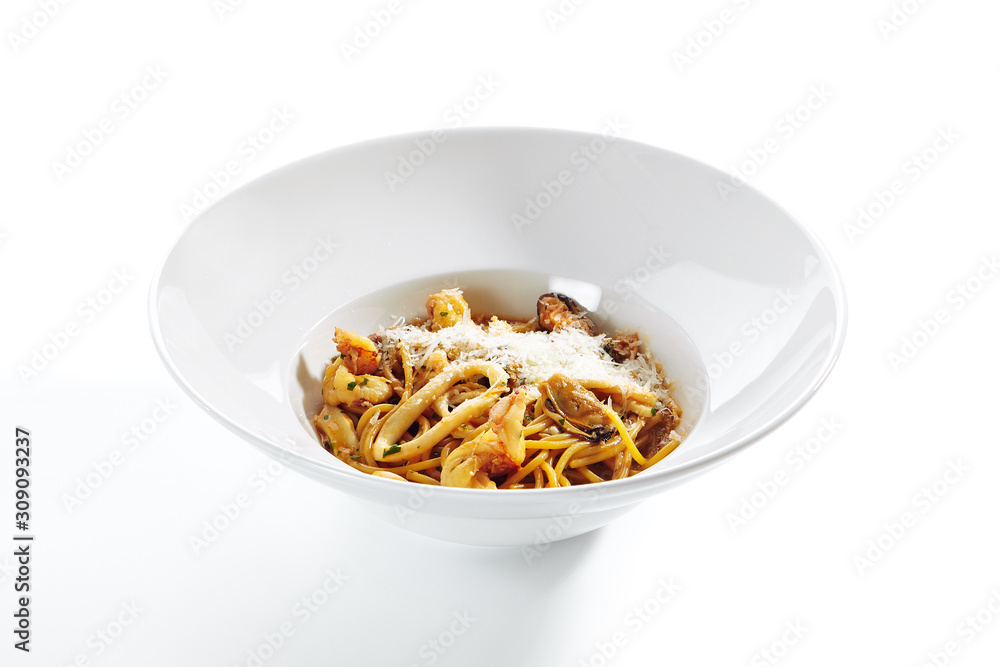 Frutti di Mare Spaghetti or Traditional Italian Seafood Pasta Frutti di Mare Spaghetti or Traditional Italian Seafood Pasta