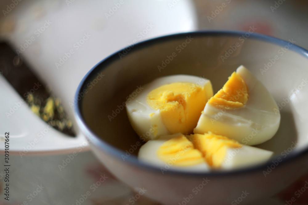 Good companion for breakfast, healthy and delicious free boiled eggs