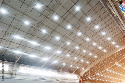 Cuadro en lienzo Roof of the pavilion with electric lights on