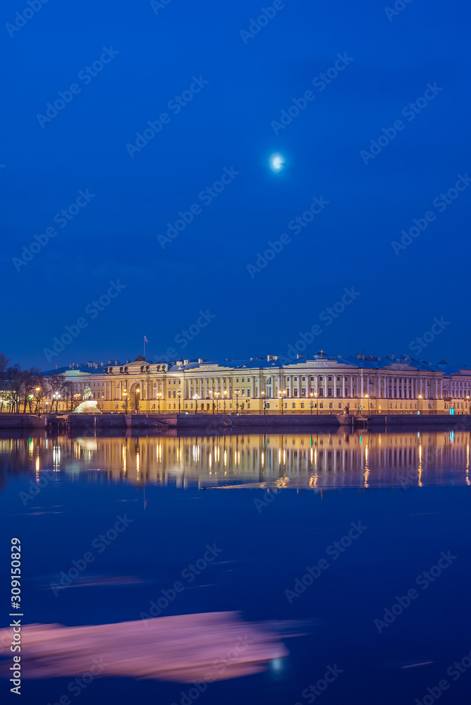 the building of the Senate and Synod on the English embankment of the Neva early in the morning under the moon