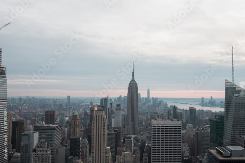 Empire State Building au centre de New York © Vincent