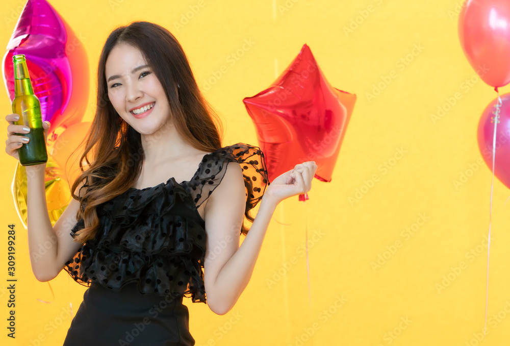 Black woman in party