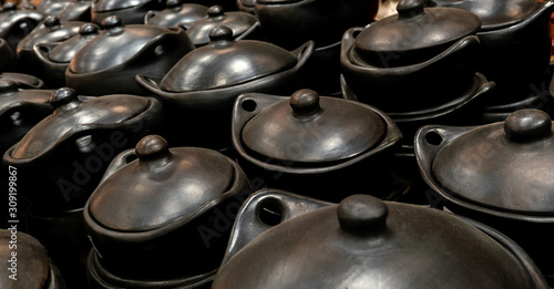 Black ceramic for original cooking from La Chamba, tolima, Colombia