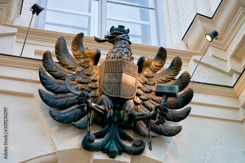 Canvas Print Coat of arms of Austria at Bundeskanzleramt in Vienna