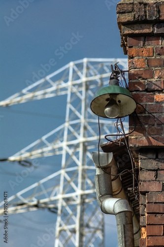 Obraz na płótnie braki prądu stara lampa w salonie