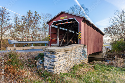 Obraz na plátne Landis Mill Covered Bridge Spanning Little Conestoga Creek in Lancaster County,