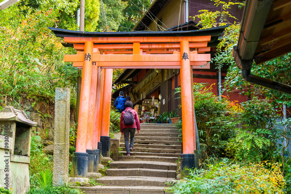 神社の鳥居