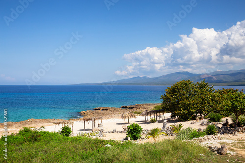Canvas Print Beautiful View of the Ocean Shore at the Caribbean Sea during a sunny summer day