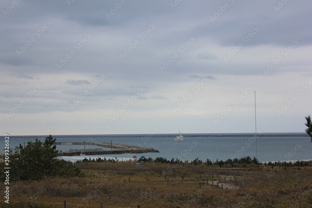 Fototapeta premium beach and sea