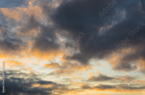 Fototapeta Naklejka Na Ścianę i Meble -  Dramatic sky on sunset