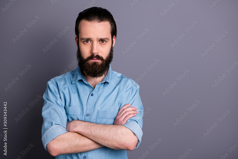 Φωτογραφία Photo of macho guy serious perfect appearance neat long hairdo bristle young chi