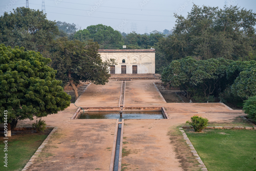 Building with fountains and water channels as part of Humayans Tomb in New Delhi India