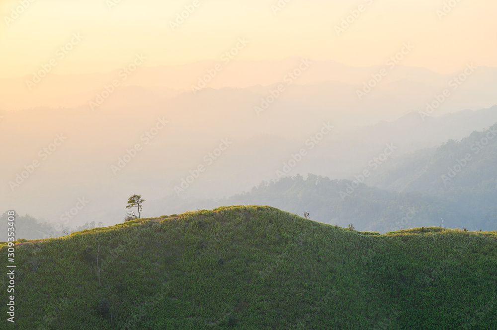 Fototapeta premium sunset in the mountains