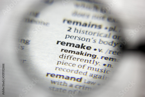 Cuadro en lienzo The word or phrase Remake in a dictionary.