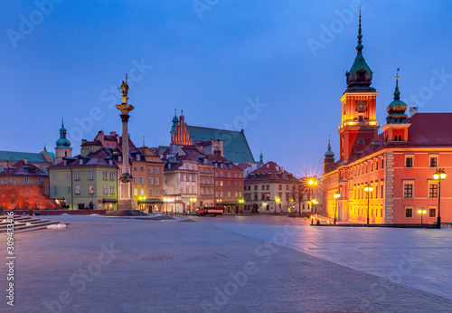 Warsaw. Castle Square at dawn.