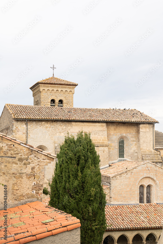 Fototapeta premium L'église romane de Saint-Hilaire