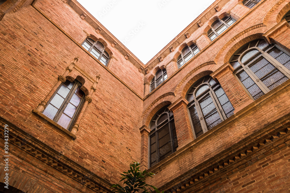 Fototapeta premium Mediterranean Architecture Building. Barcelona, Spain.