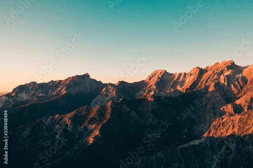 Montagne marmo di Carrara in Toscana © Polonio Video
