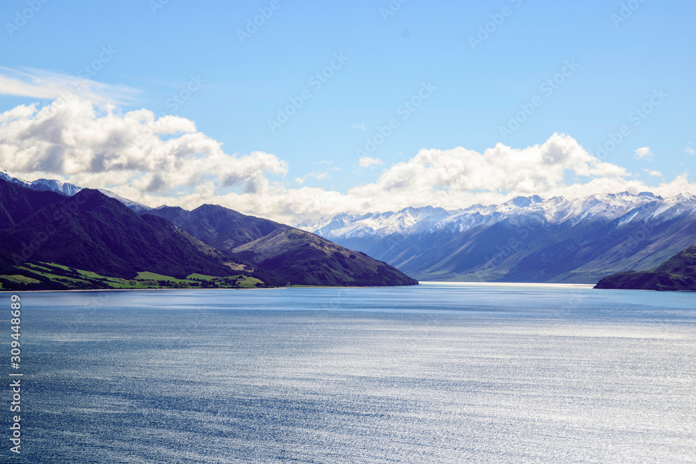 The breathtaking New Zealand lakes
