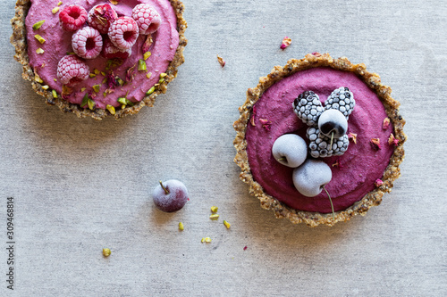 Raw berry vegan tart with nut crust