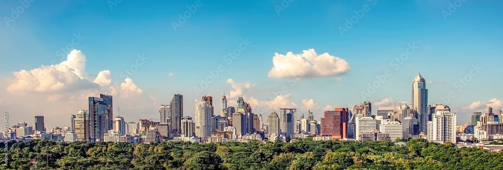 Fototapeta premium Panorama Bangkoku w ciągu dnia widziana z góry