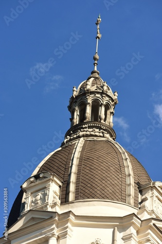 Fototapeta Vienna cupola roof of an old residential downtown palace