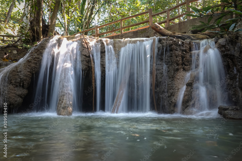Fototapeta premium Nang Khan Waterfall, Tak Province, Thailand