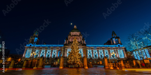 Leinwand Poster Belfast city hall with christmast lights