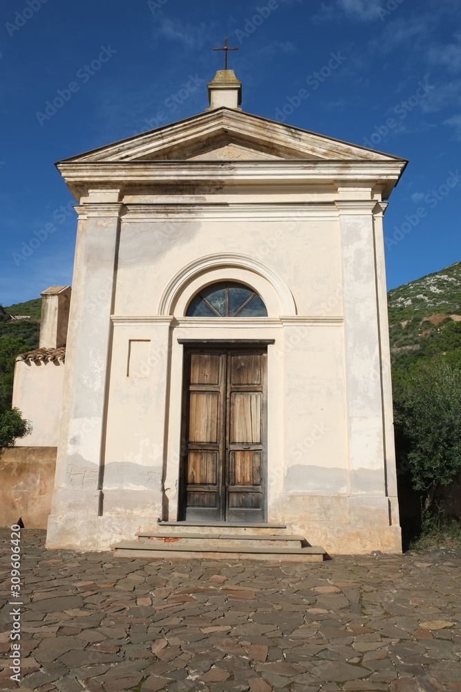Chiesa di San Severino Iglesias Sardegna campestre 