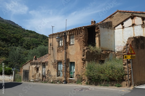 Casa in ladiri a Fluminimaggiore adobe rural house Sardinia Sardegna © Roberto Rossi