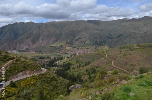南米、ペルーの山風景 © gano