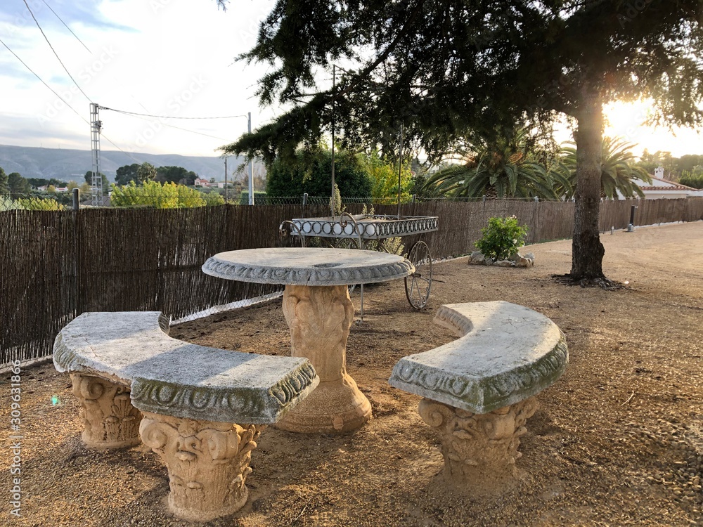 Obraz premium Bancos al atardecer