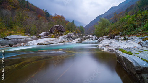 valle verzasca svizzera lavertezzo photo