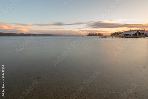 Starnberger See im Herbst Blick nach S  den