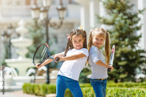 Εκτύπωση καμβά two little girls with tennis rackets